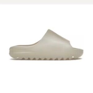 Yeezy Cream Slides brand new never worn
